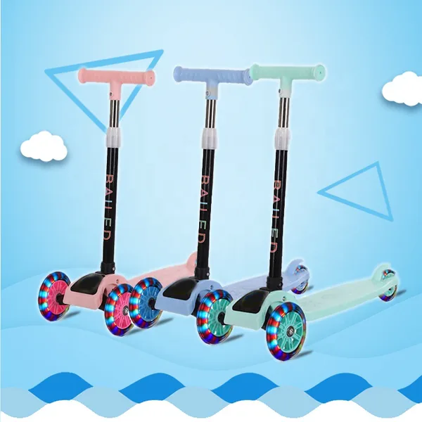 YR186771 3-Wheel PU Wheel Scooter with Light Ride-On Car for 3-5 Year